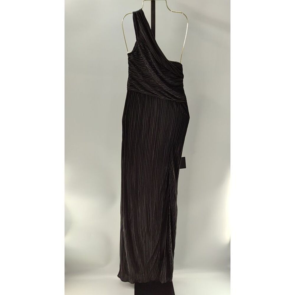 Black One-Shoulder Pleated Evening Dress